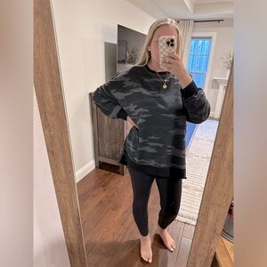 Old Navy Grey and black camo oversized crewneck sweatshirt